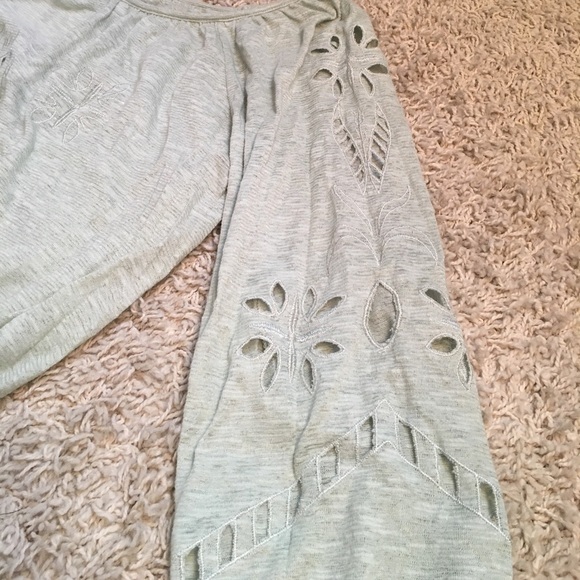 Free People pale green Peasant Top - Picture 2 of 3